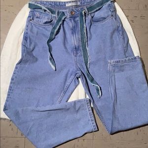 Zara denim slightly distressed jeans